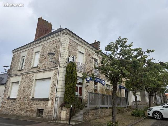 Maison 7 pièces 200 m²