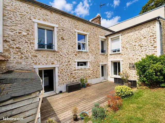 Maison 7 pièces 200 m²