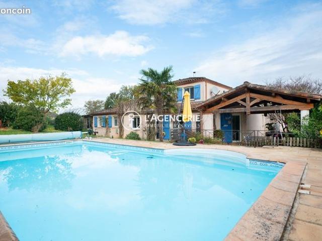 Maison 7 pièces 200 m²