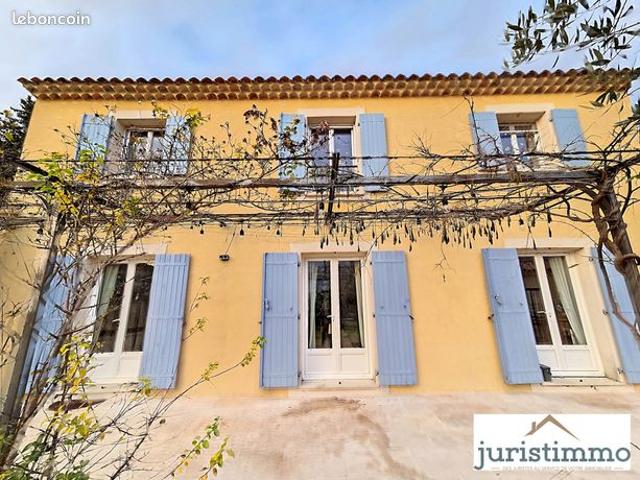 Maison 7 pièces 200 m²