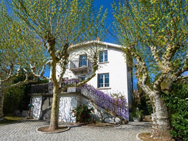 Maison 7 pièces 200 m²