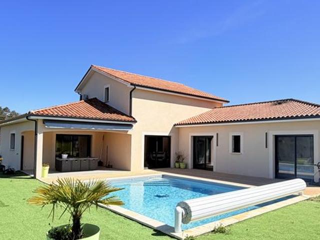 Maison 7 pièces 200 m²
