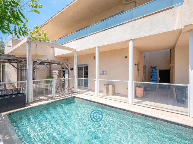 Maison 7 pièces 200 m²