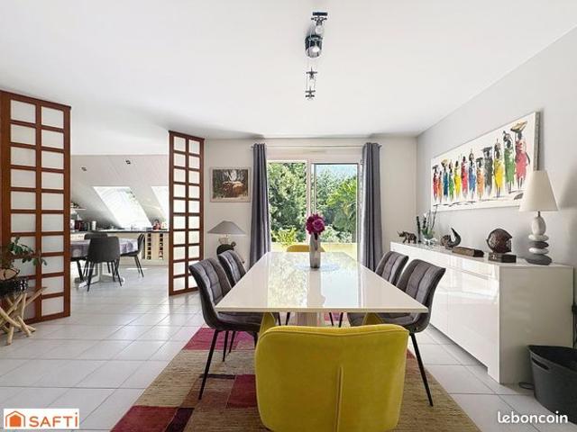 Maison 7 pièces 200 m²