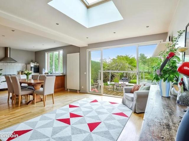 Maison 7 pièces 200 m²
