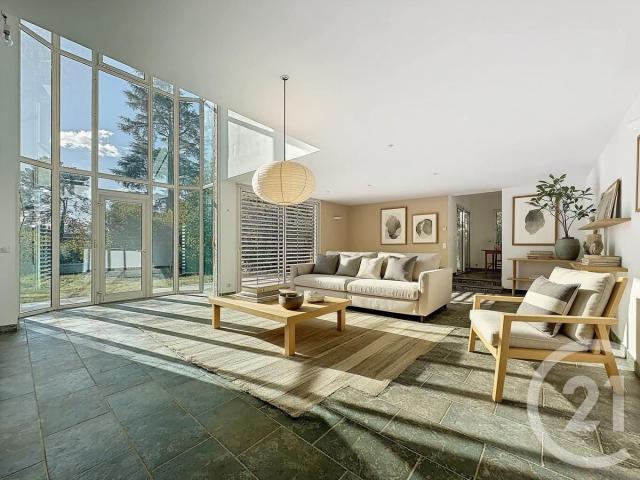 Maison 7 pièces 200 m²