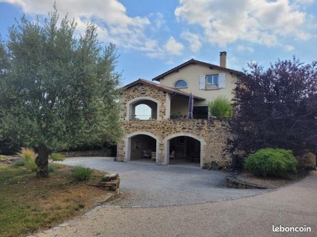 Maison 7 pièces 200 m²