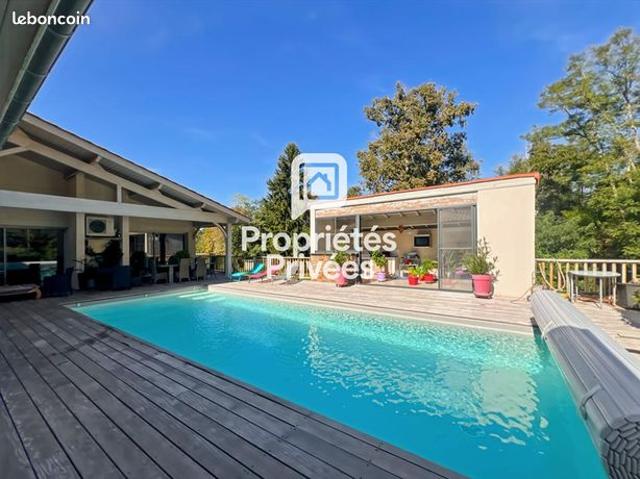 Maison 7 pièces 200 m²
