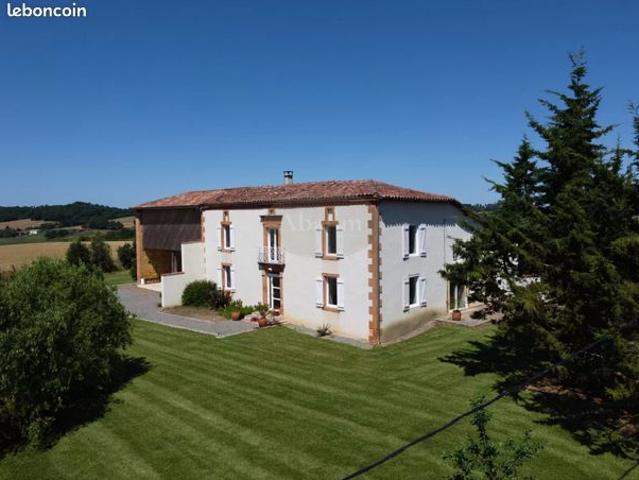 Maison 7 pièces 200 m²