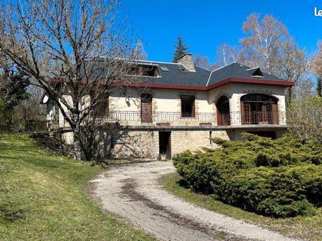 Maison 7 pièces 200 m²