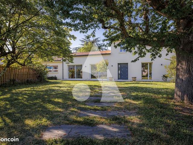 Maison 7 pièces 200 m²