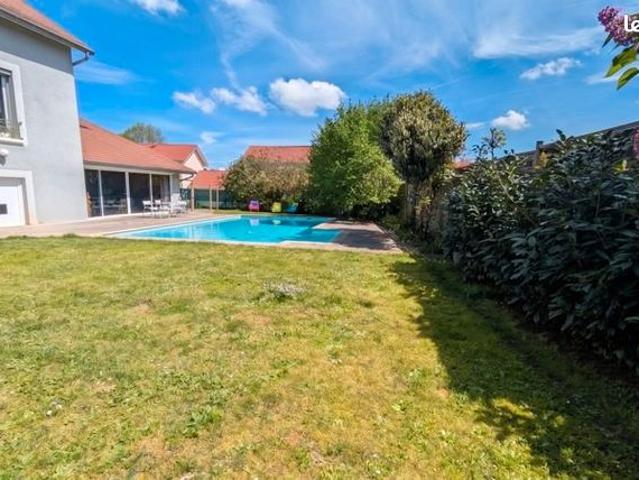 Maison 7 pièces 200 m²