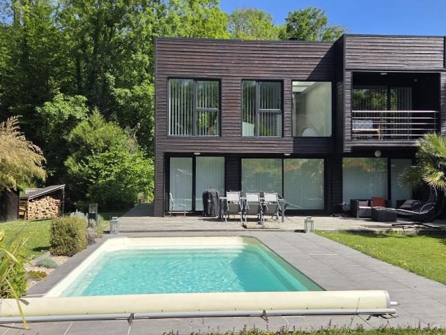 Maison 7 pièces 200 m²