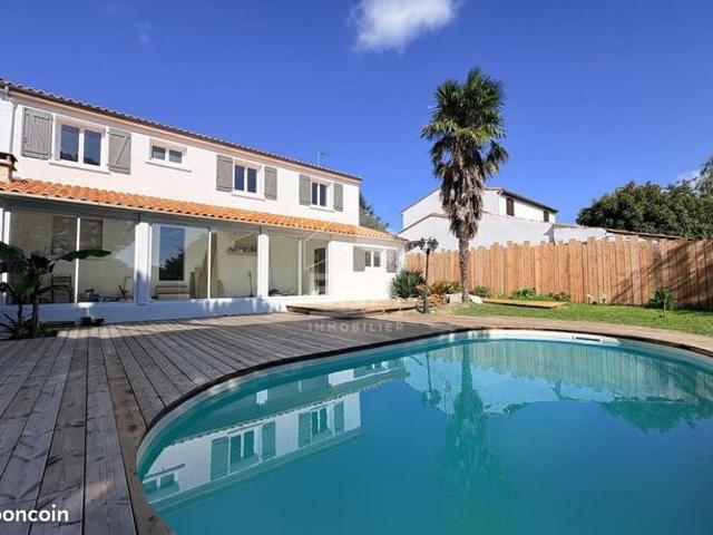 Maison 7 pièces 200 m²