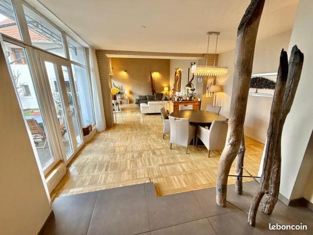 Maison 7 pièces 200 m²