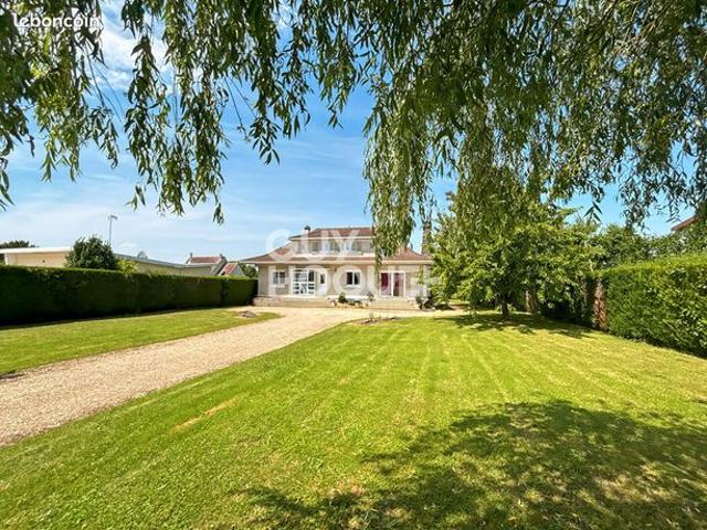 Maison 7 pièces 200 m²