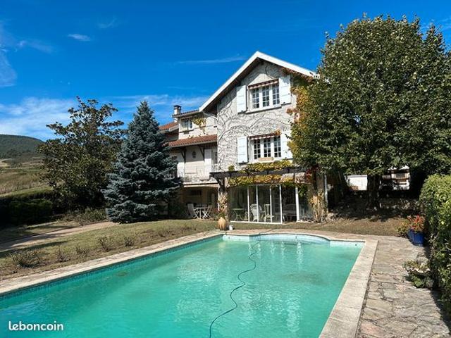Maison 7 pièces 200 m²