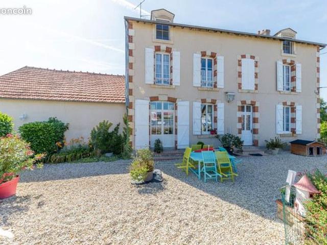 Maison 7 pièces 200 m²
