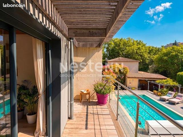 Maison 7 pièces 200 m²