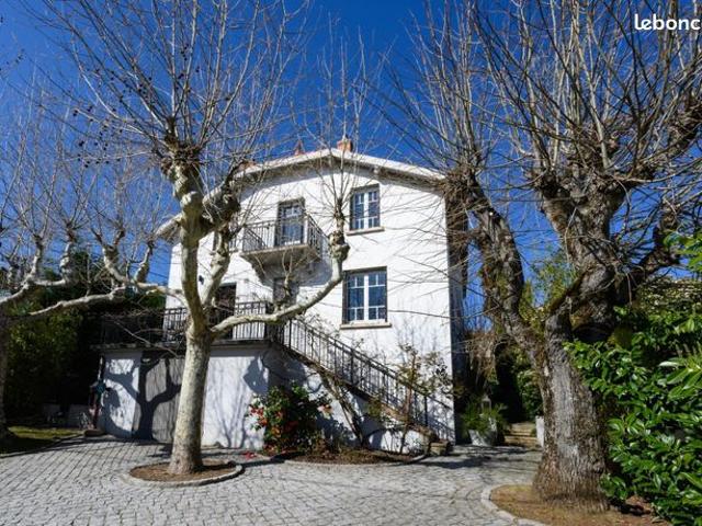 Maison 7 pièces 200 m²