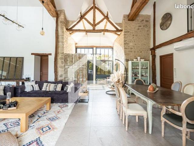 Maison 7 pièces 200 m²