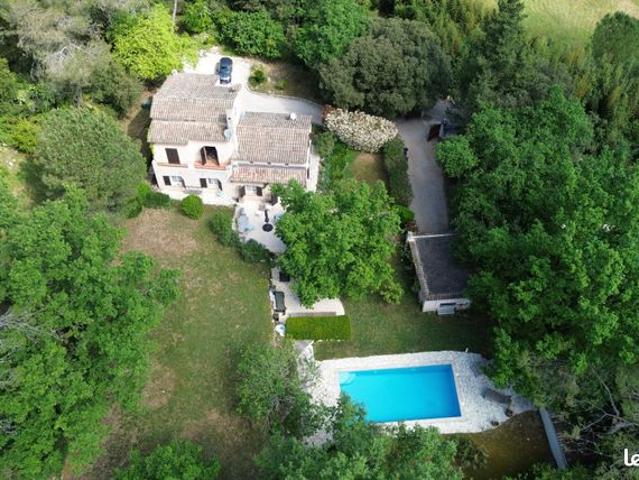 Maison 7 pièces 200 m²