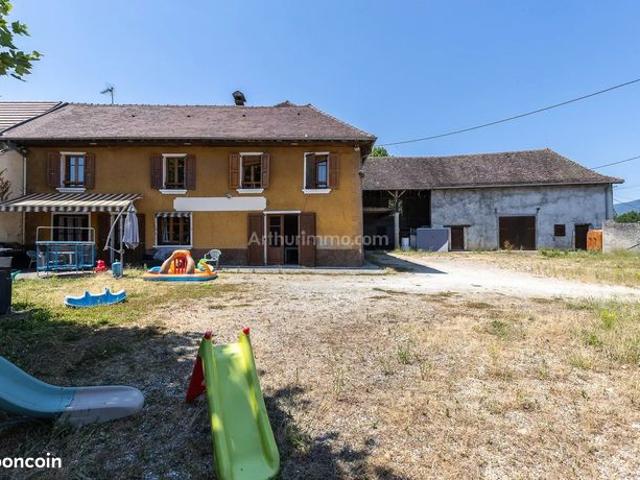 Maison 7 pièces 200 m²