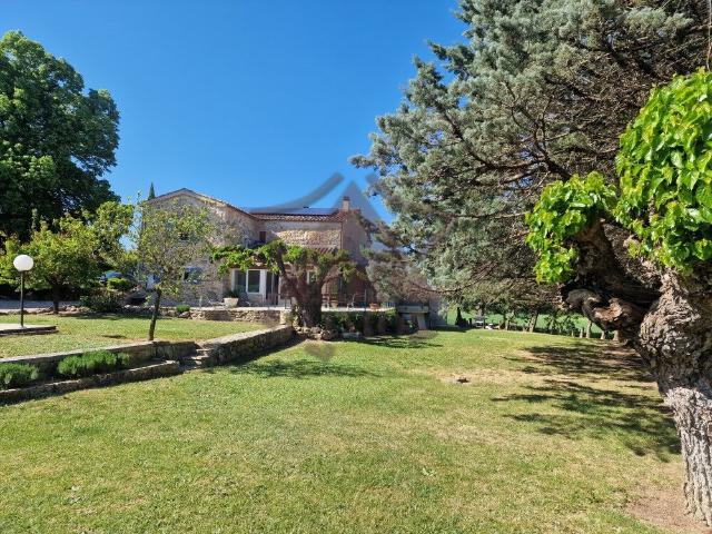 Maison 7 pièces 200 m²