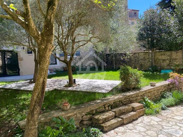 Maison 7 pièces 200 m²