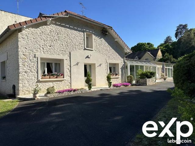 Maison 7 pièces 200 m²