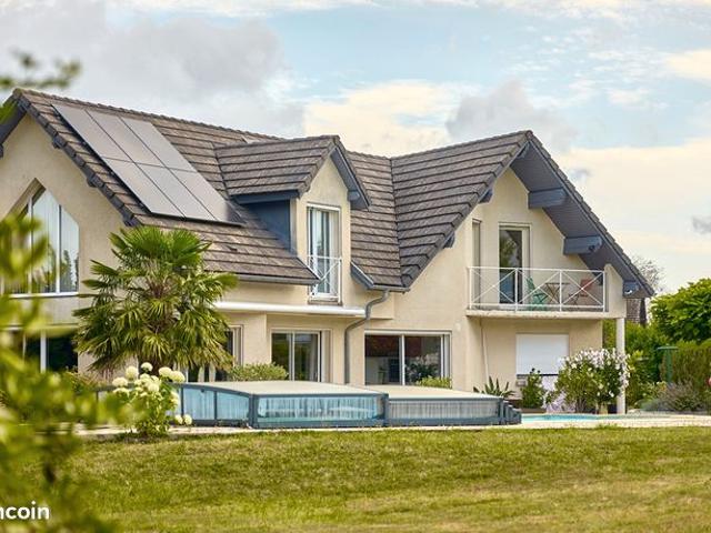 Maison 7 pièces 200 m²