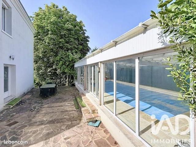 Maison 7 pièces 200 m²