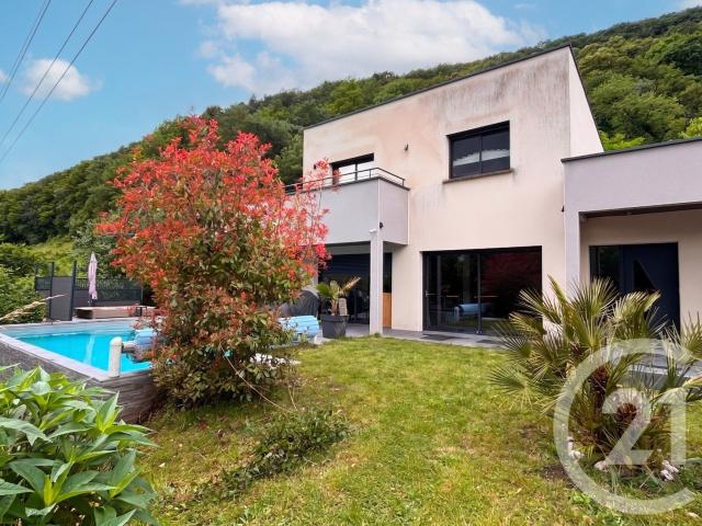 Maison 7 pièces 200 m²