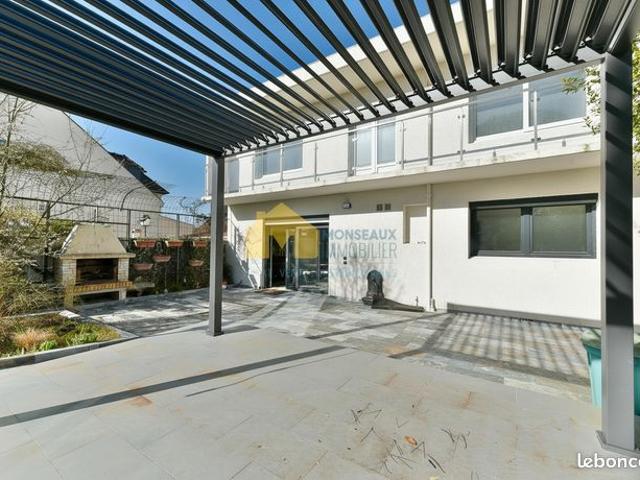 Maison 7 pièces 200 m²