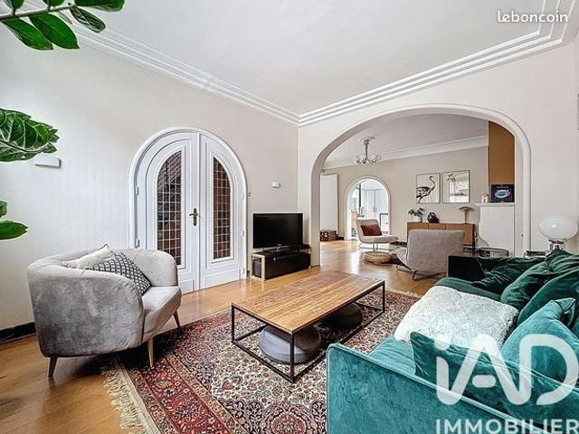 Maison 7 pièces 200 m²