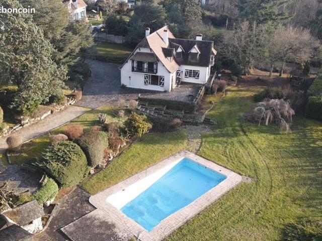 Maison 7 pièces 200 m²