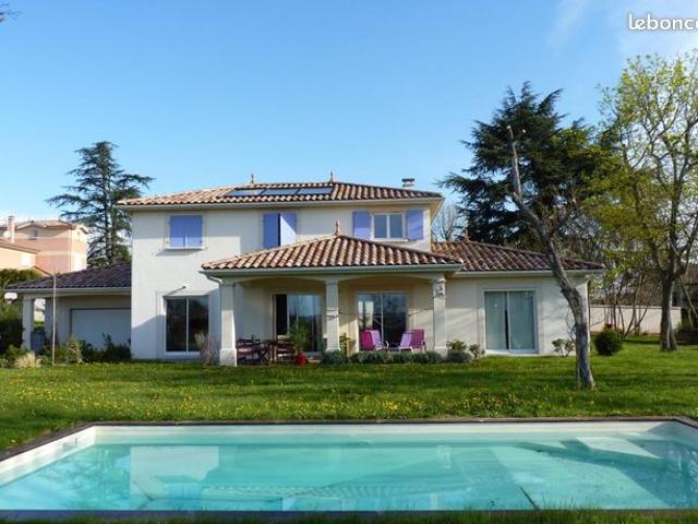 Maison 7 pièces 200 m²