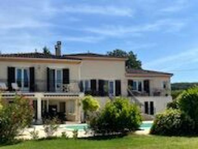 Maison 7 pièces 200 m²
