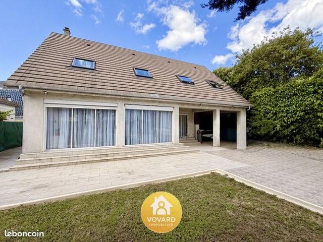 Maison 7 pièces 200 m²