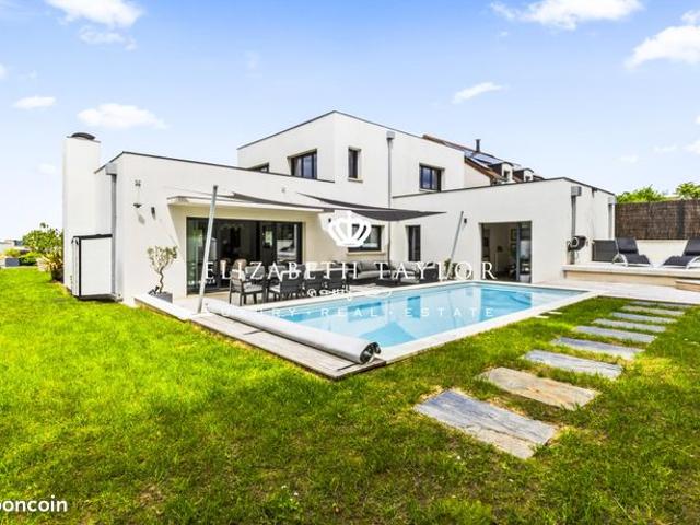 Maison 7 pièces 200 m²