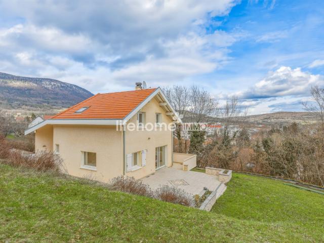 Maison 7 pièces 200 m²