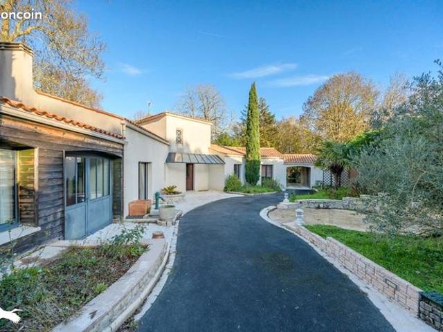 Maison 7 pièces 200 m²
