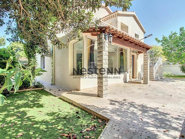 Maison 7 pièces 200 m²