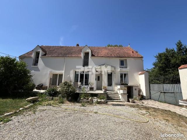 Maison 7 pièces 200 m²