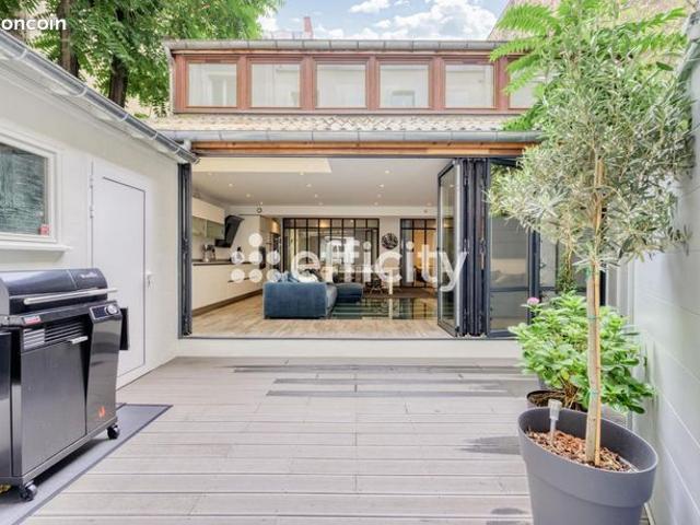 Maison 7 pièces 200 m²