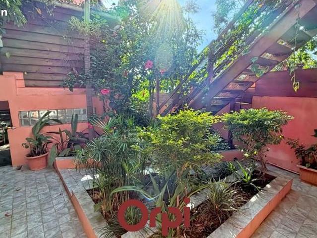 Maison 7 pièces 200 m²