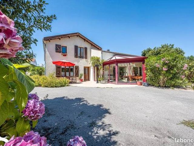 Maison 7 pièces 200 m²
