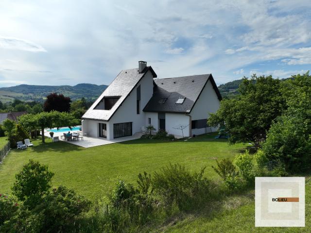 Maison 7 pièces 201 m²