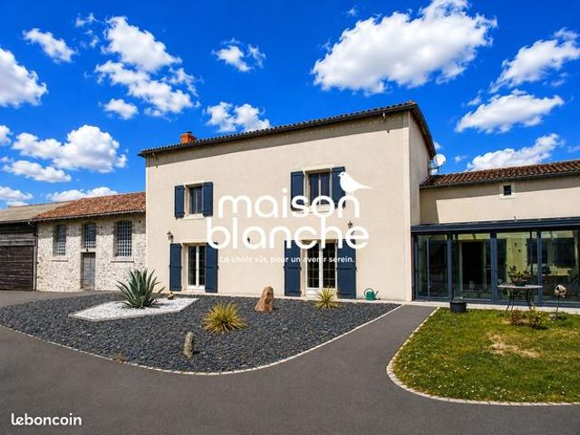Maison 7 pièces 201 m²