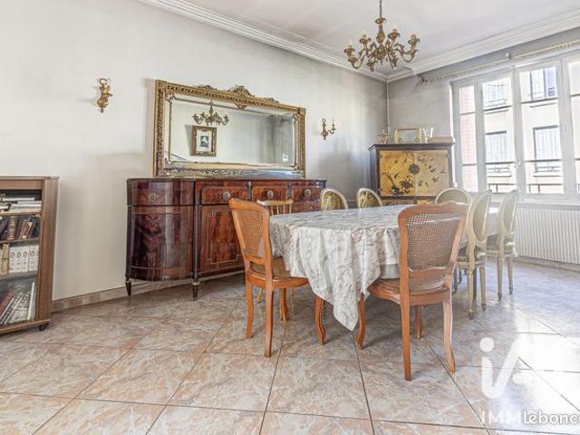 Maison 7 pièces 201 m²